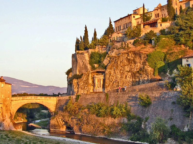 Flower Camping Les Rives de l’Aygues ★★★